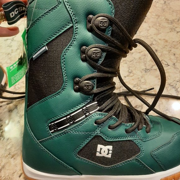 DC Shoes Nwt 223 Dc Mens Mutiny Lace Snowboard Boots Poshmark
